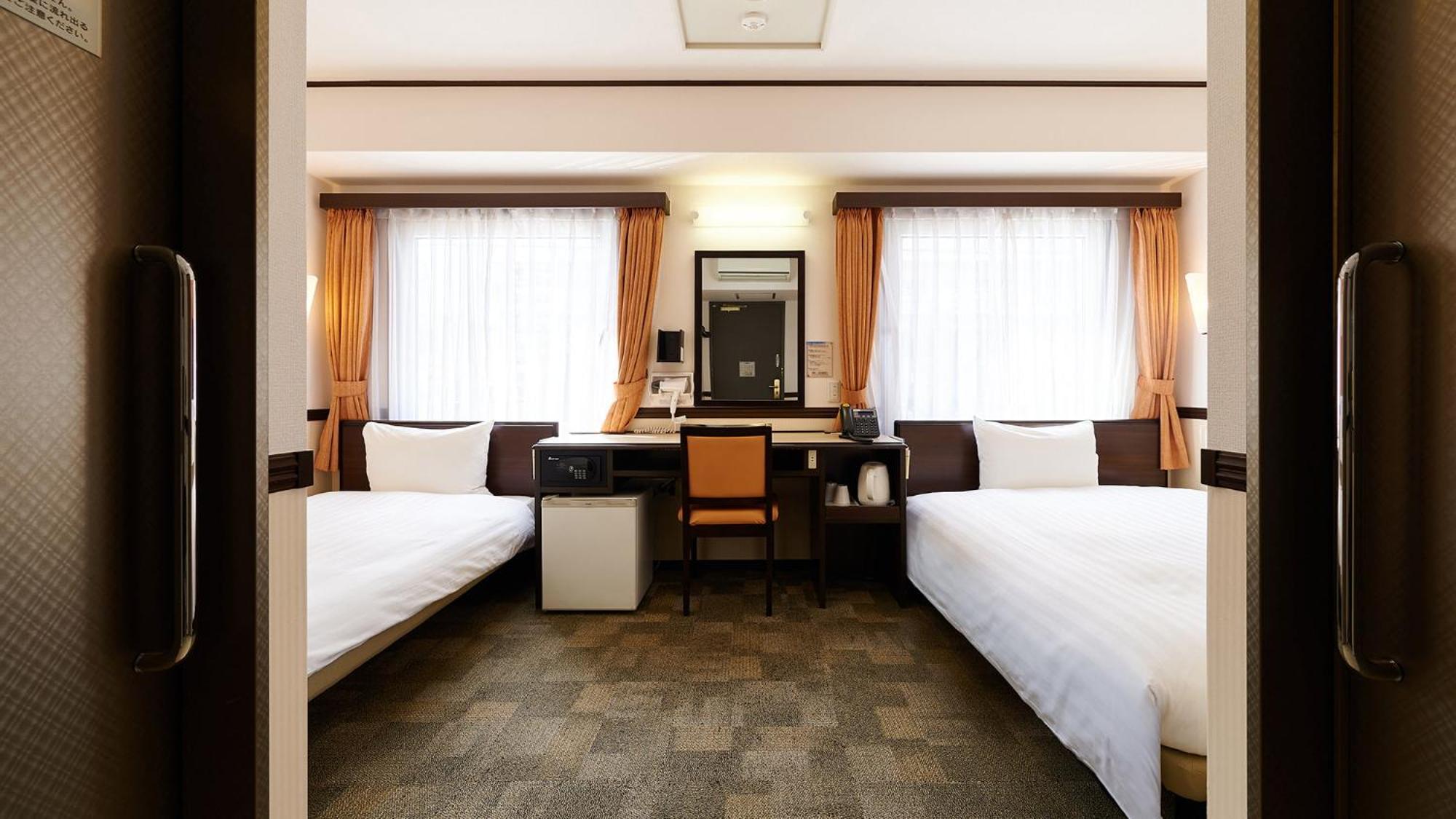 Toyoko Inn Kashiwa Eki Nishi Guchi Exterior foto